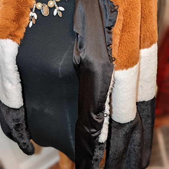 Faux fur crop jacket - Picture 2 of 6
